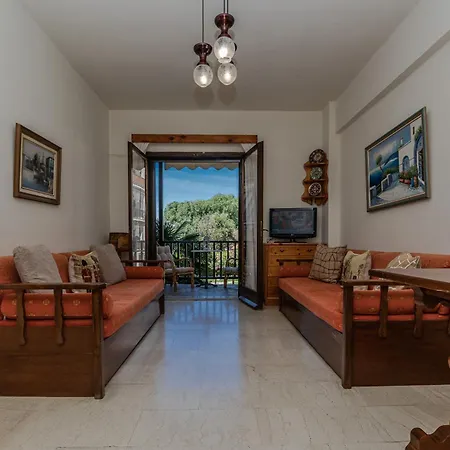 度假居 Kalifteri House *