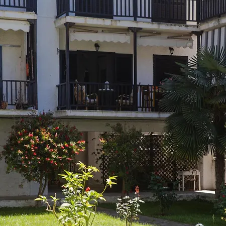 Kalifteri House *